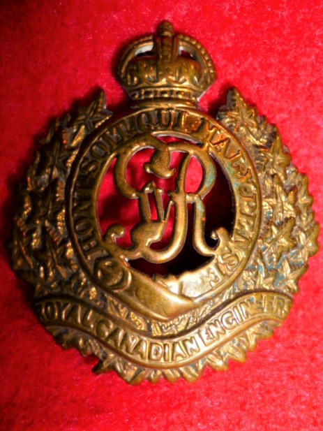 MS16 - Royal Canadian Engineers George V Cap Badge    